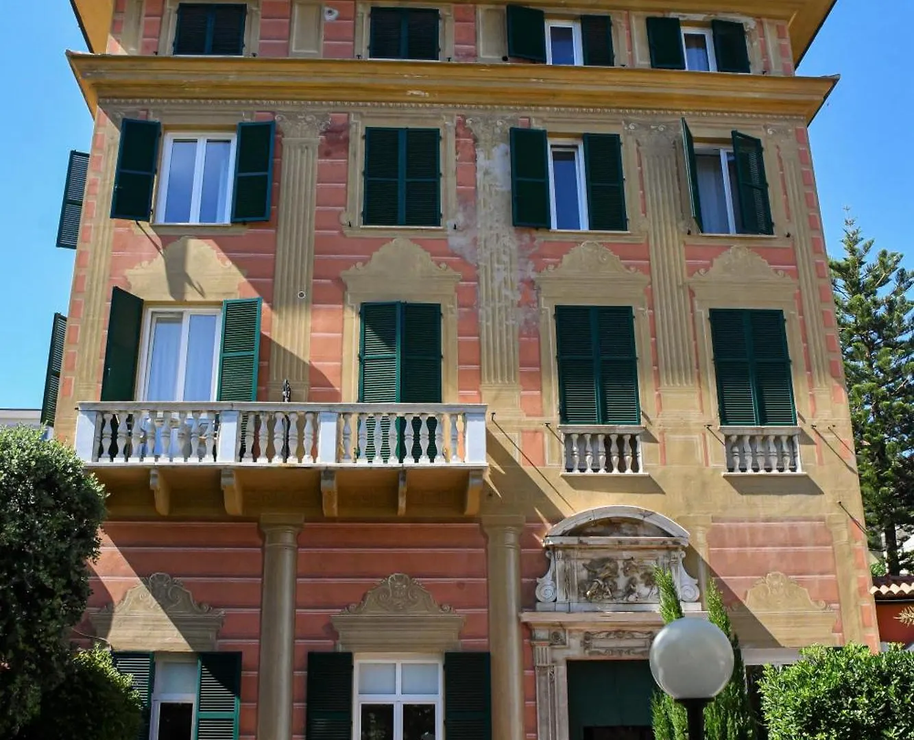 Hotel Le Palme Varraze 3*,  Italien